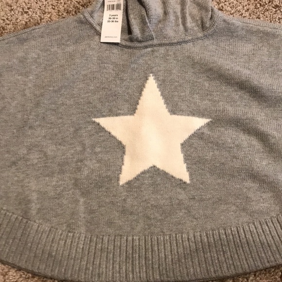 Gap Poncho - Picture 2 of 6